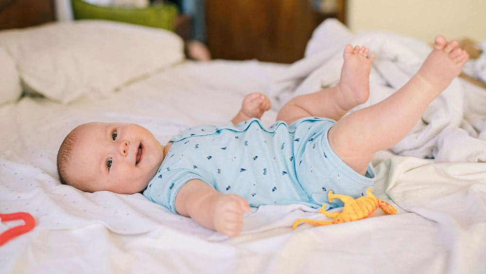 Как ухаживать за кожей ребенка: особенности, правила и ежедневный уход