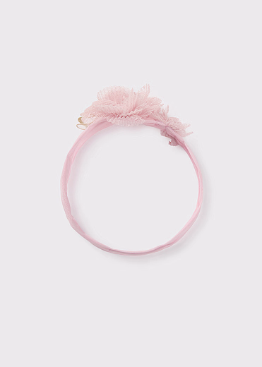Повязка пудрового цвета с цветком от бренда Mayoral
