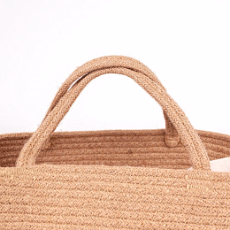 Вязаная кроватка-переноска для кукол от бренда Egmont Toys