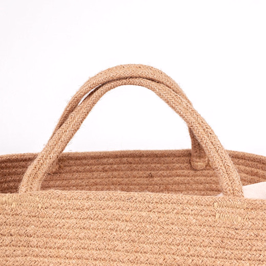 Вязаная кроватка-переноска для кукол от бренда Egmont Toys