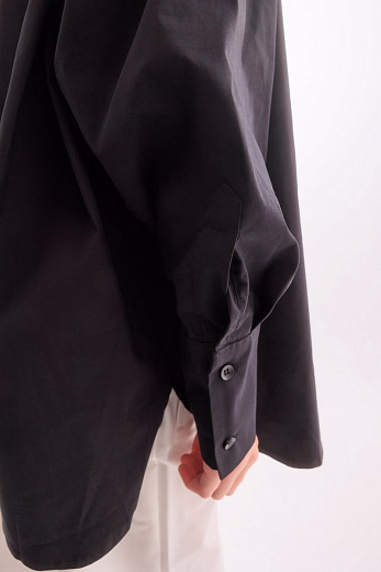 Рубашка BACK BUTTONS черного цвета от бренда Liqlo