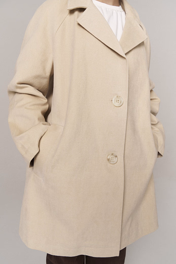 Тренч бежевого цвета от бренда NOT A TOY