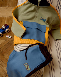 Свитшот Color Block CHOO от бренда CHOOCHOO