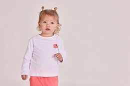 Лонгслив Fruit helicopter от бренда Boboli