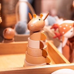 Пирамидка Жираф Леони от бренда Egmont Toys