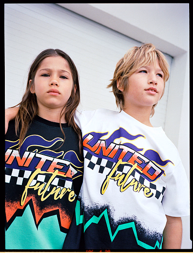 Свитшот Monti Future United от бренда MOLO