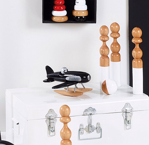 Гидроплан черного цвета от бренда Vilac