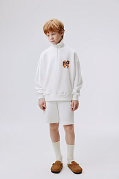 Свитшот VibeSet White от бренда Stormies