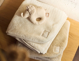 Погремушка Слоник от бренда Jollein