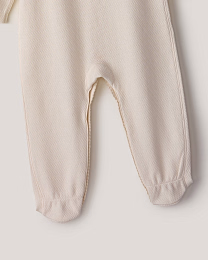 Набор комбинезонов молочного и горчичного цвета от бренда Anna Leon