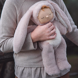 Кукла Cozy Dinkums Bunny Flopsy Rose от бренда Olli Ella