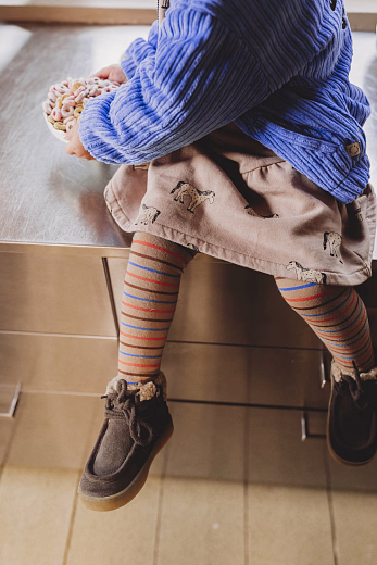 Бомбер вельветовый с надписью на спине от бренда Sproet & Sprout