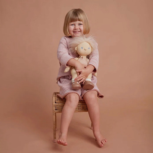 Кукла шарнирная Dinkums Petal от бренда Olli Ella