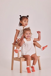 Блуза с рюшами и блумеры от бренда Boboli