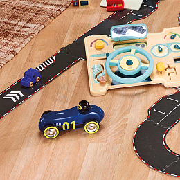 Винтажная гоночная машина синего цвета от бренда Vilac