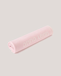 Плед розового цвета с принтом лошадки от бренда Anna Leon