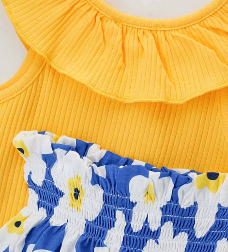 Майка желтого цвета и шорты с цветочным принтом от бренда Original Marines