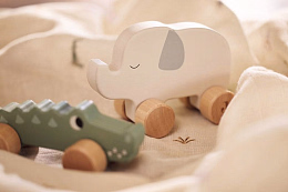 Фигурка из дерева на колесах Слоник от бренда Jollein