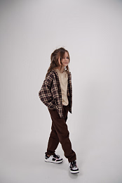 Джинсы шоколадного цвета от бренда NOT A TOY