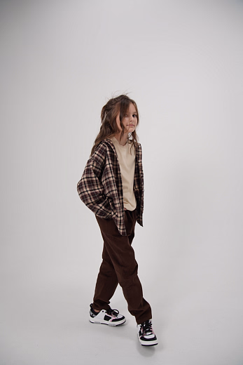 Джинсы шоколадного цвета от бренда NOT A TOY