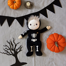 Кукла Dinky Dinkums Scully Skeleton - светится в темноте от бренда Olli Ella