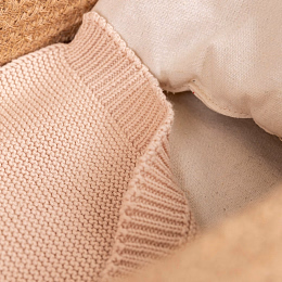 Вязаная кроватка-переноска для кукол от бренда Egmont Toys