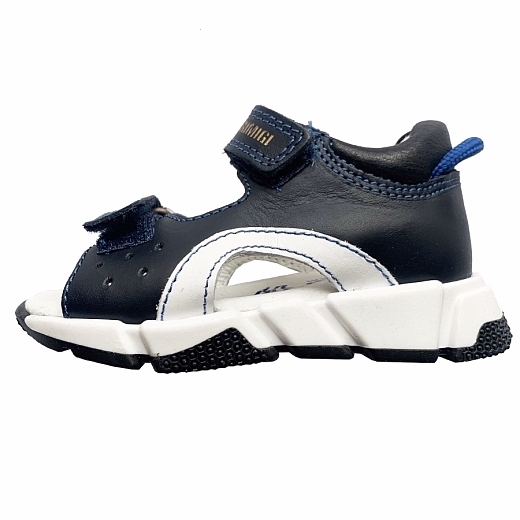 Сандалии на липах темно-синего цвета от бренда PRIMIGI