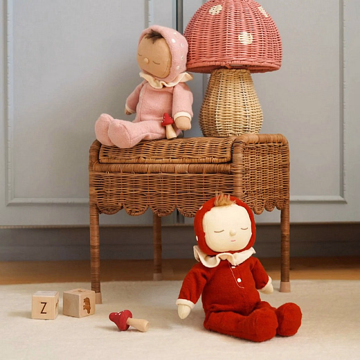 Кукла Dozy Dinkums Мухомор Red от бренда Olli Ella
