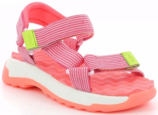 Сандалии в спортивном стиле PINK от бренда KicKers