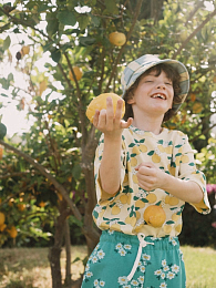 Футболка Blooming lemon от бренда Tinycottons Желтый