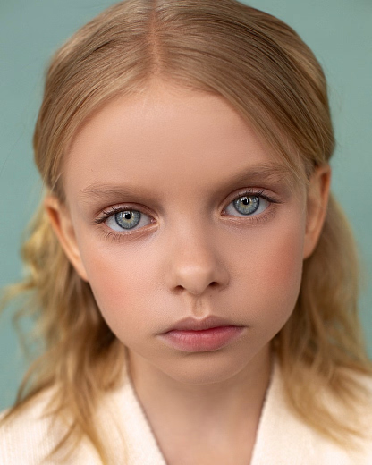 Жилетка STRAWBERRIES от бренда Tinycottons