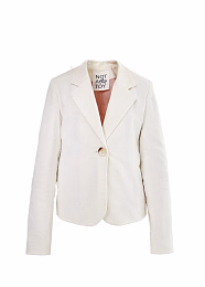 Пиджак и брюки белого цвета от бренда NOT A TOY
