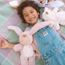 Кукла Cozy Dinkums Bunny Flopsy Rose от бренда Olli Ella