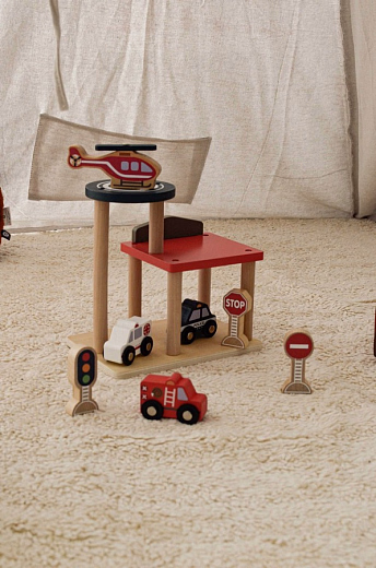 Гараж от бренда Egmont Toys