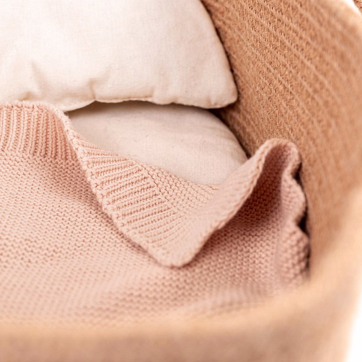 Вязаная кроватка-переноска для кукол от бренда Egmont Toys