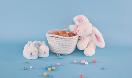 Погремушка-пинетки Bunny Pink от бренда Doudou et Compagnie