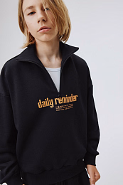 Свитшот Daily Reminder Black от бренда Stormies