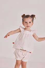 Блуза с рюшами и блумеры от бренда Boboli