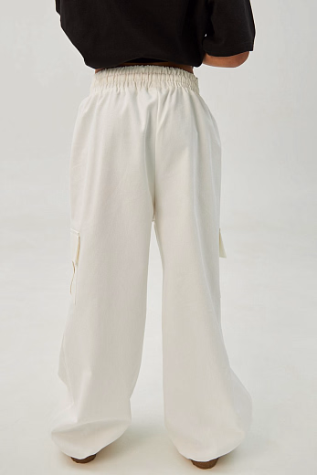 Брюки KARGO коттон молочного цвета от бренда Liqlo