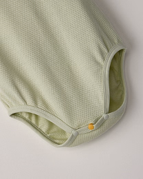 Набор боди из фактурной ткани с коротким рукавом от бренда Anna Leon