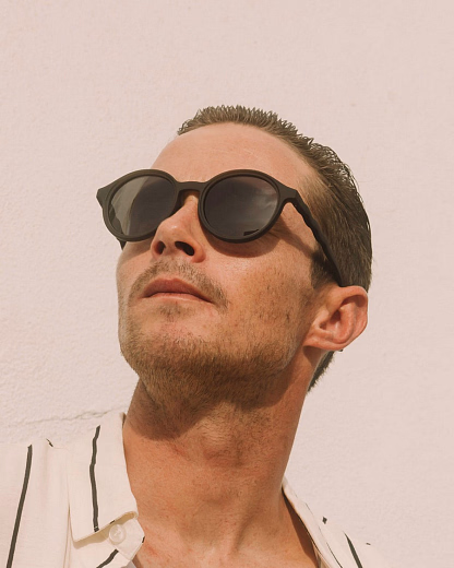 Очки TEEN & ADULT Oval Sunglasses-Classic Olivio-Squid Black от бренда Olivio and Co