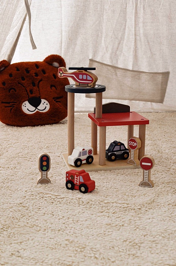 Гараж от бренда Egmont Toys