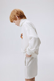 Свитшот VibeSet White от бренда Stormies