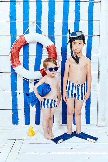 Плавки с синими широкими полосками от бренда Noe&Zoe