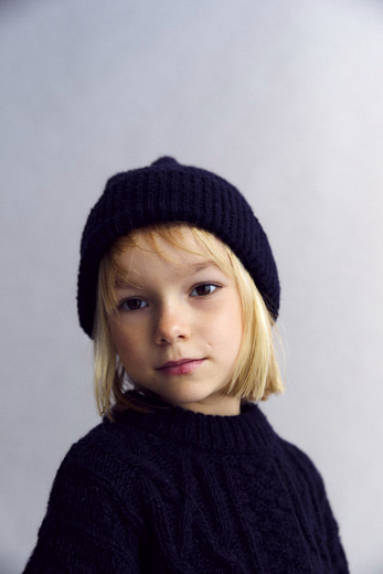 Шапка Maria Infinite Navy от бренда The New Society