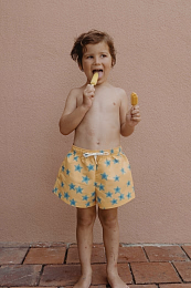 Шорты с зелеными звездами от бренда Tinycottons