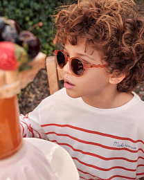 Очки KIDS Oval Sunglasses-Breakfast Art-Fig Pink от бренда Olivio and Co
