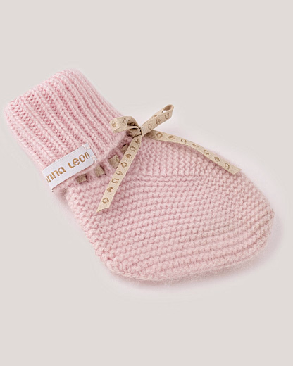 Носки розового цвета с бежевой лентой от бренда Anna Leon