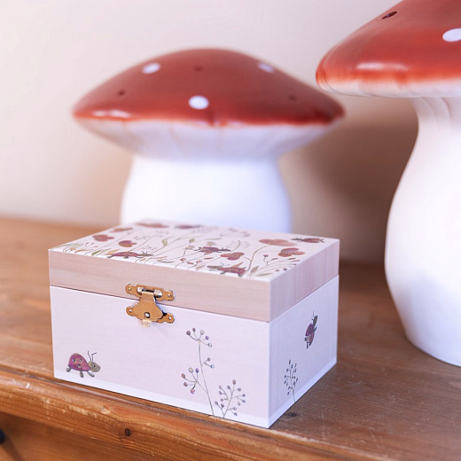 Музыкальная шкатулка "Божья коровка" от бренда Egmont Toys