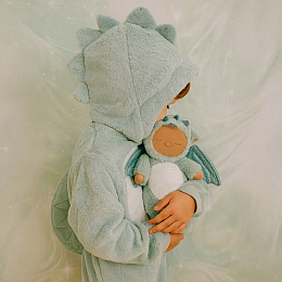 Текстильная кукла Cozy Dinkum Dragon Ash от бренда Olli Ella